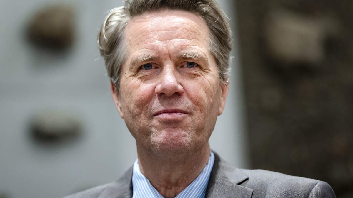 DEN HAAG - Martin Bosma (PVV) voorafgaand aan debat in de Tweede Kamer over de nieuwe kamervoorzitter. De drie kandidaten worden tijdens het debat ondervraagd, waarna de aanwezige kamerleden via briefjes stemmen op hun voorkeurskandidaat. ANP REMKO DE WAAL