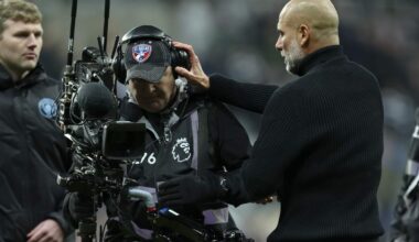 Pep Guardiola had ruzie met de cameraman.