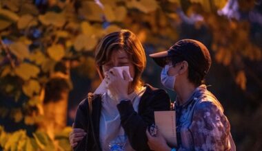 Nabestaanden Hongkong in rouw: 'Mijn laatste woorden aan haar waren: houd vol'