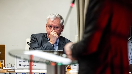 Na bedreiging burgemeester Venlo: 'Stop met schreeuwen, intimideren, bedreigen' - RTL.nl