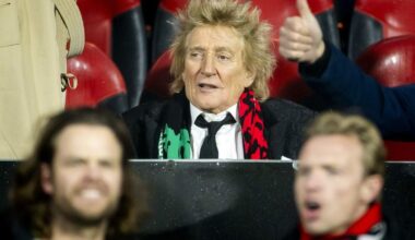 Rocklegende Rod Stewart ziet Celtic met 1-3 winnen van Feyenoord.