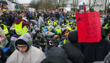 Protest bij de Afd-bijeenkomst in het Duitse Giessen.