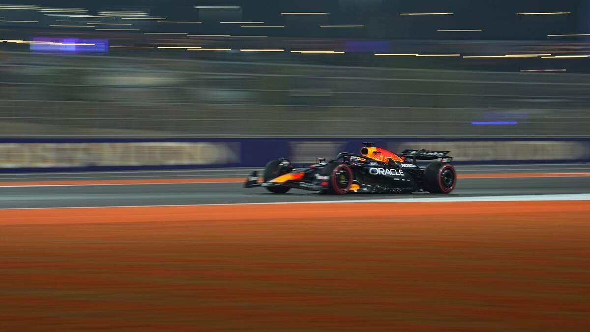 Max Verstappen in actie tijdens de kwalificatie in Qatar.