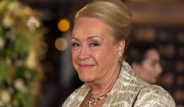 Viola Holt is overleden.