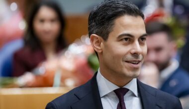 Rob Jetten (D66) tijdens de beëdiging als lid van de nieuwe Tweede Kamer.