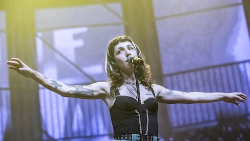 Dolle Mina's willen Sophie Straat op 1 in plaats van AI-azc-lied