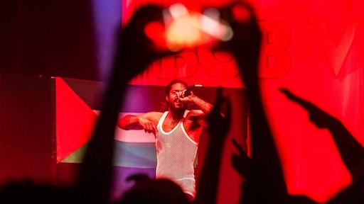 Bob Vylan ontvangt excuses en schadevergoeding van Britse krant