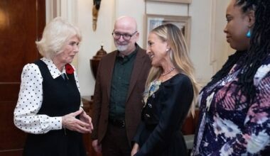 Koningin Camilla ontmoet Sarah Jessica Parker voor literaire prijs