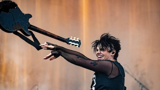 Yungblud annuleert optredens in 2025 vanwege gezondheidsproblemen