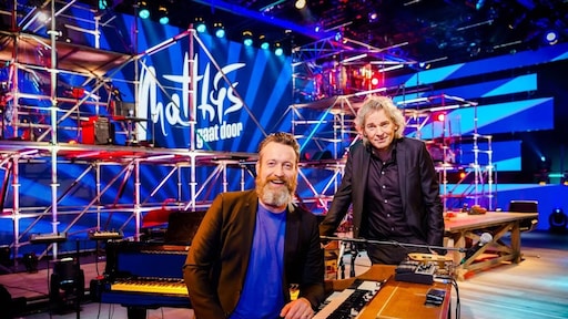 Matthijs van Nieuwkerk gaat weer de theaters in