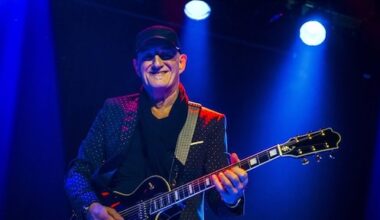 Jan Akkerman viert 79e verjaardag met optreden in Heemskerk