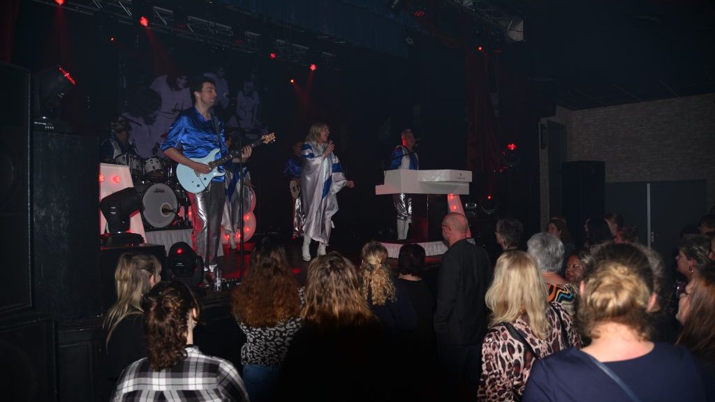 ABBA Tribute zorgt voor feest in Veendam