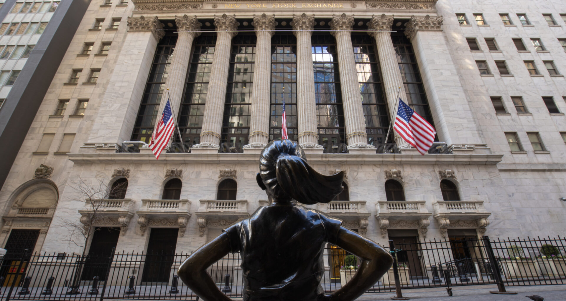 Nieuwe XRP- en Dogecoin-ETF’s worden gelanceerd: altcoinrace op Wall Street barst los