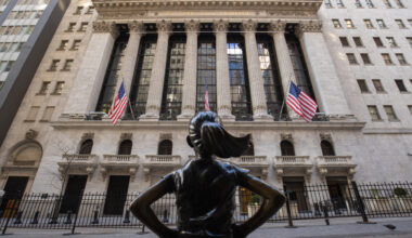 Nieuwe XRP- en Dogecoin-ETF’s worden gelanceerd: altcoinrace op Wall Street barst los