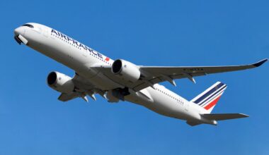 Air France A350 kort na takeoff weer aan de grond