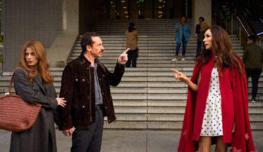 RECENSIE. Onze man keek naar ‘Amsterdam empire’, de opvolger van ‘Undercover’: “Knetterende vechtscheiding, op een bedje van oude schlagers”