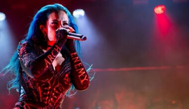 Arch Enemy sluit een avond vol bijzondere bands af in AFAS Live