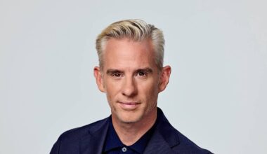 'Hij doet het weer': Art Rooijakkers geniet weer van zijn herstelde stem