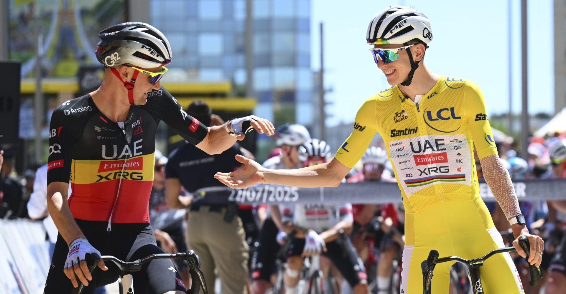 UAE Emirates XRG hield geheim knieprobleem Tadej Pogačar in Tour