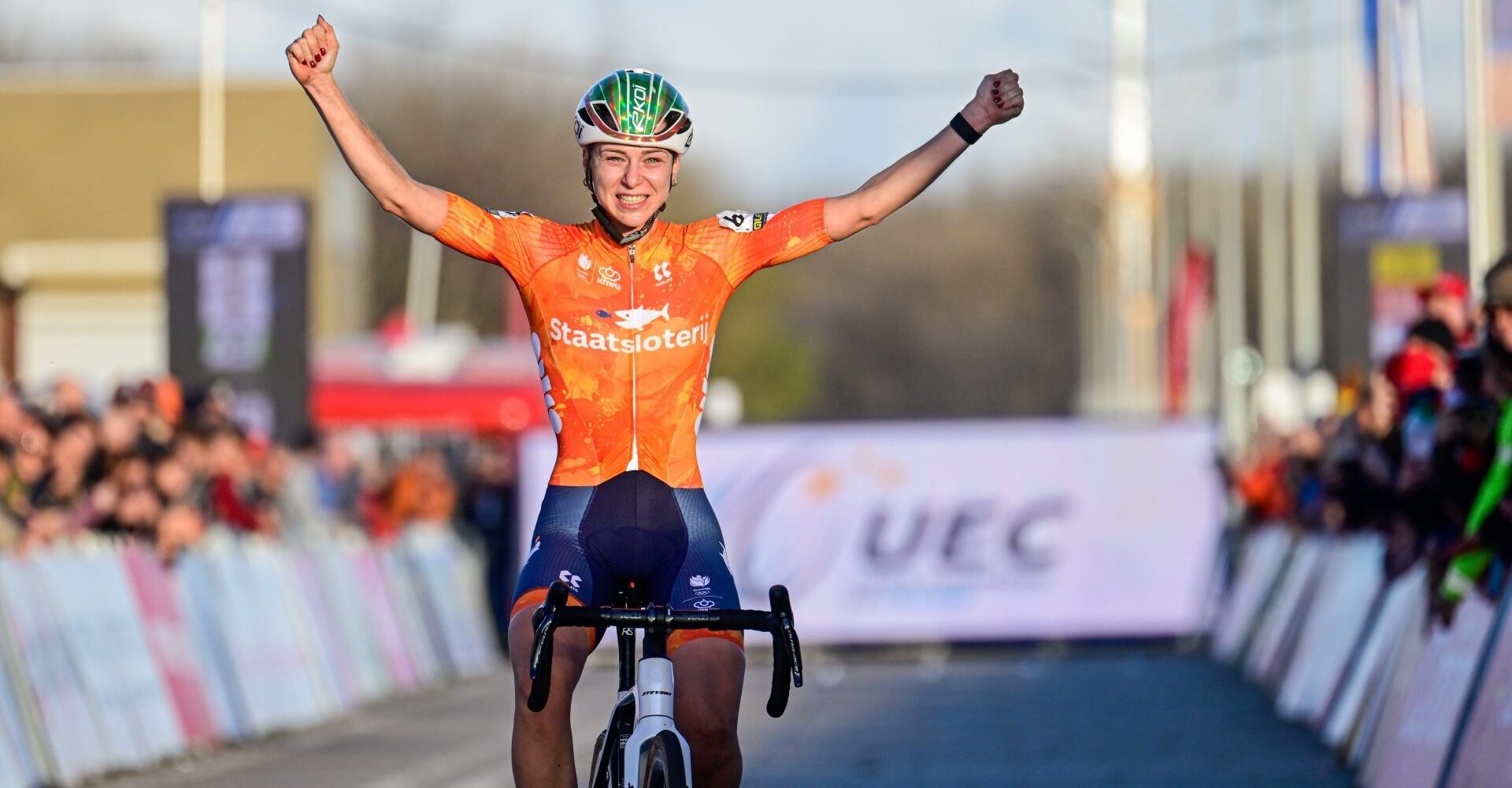 Inge van der Heijden verrast met goud EK Veldrijden 2025