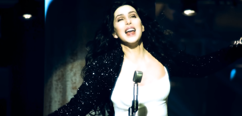 Deze zangeressen moesten het langst wachten op hun eerste numm...