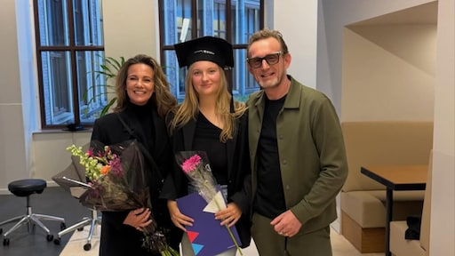 Isabella van Vollenhoven, dochter van prins Bernhard, geslaagd voor bachelor: 'Super trots op je'