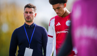 'Ajax-nieuweling maakt zeer positieve indruk op spelersgroep'