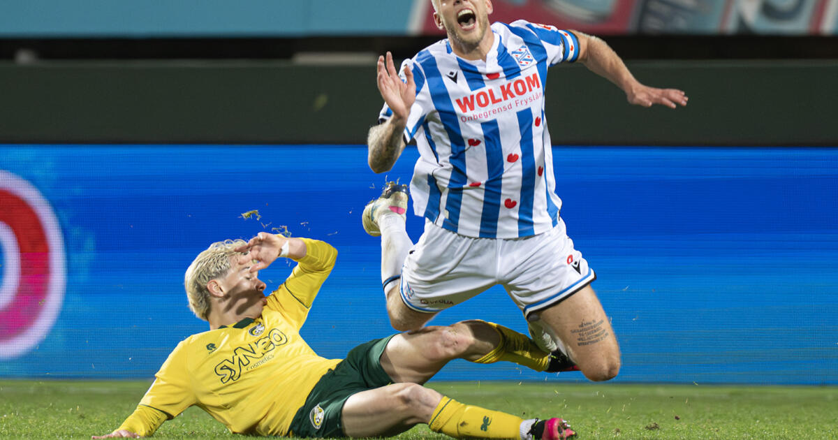 Luuk Brouwers kookt na nederlaag SC Heerenveen: "Bizar,…