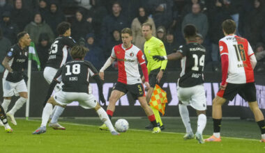 Feyenoorder Gijs Smal aan de bal.