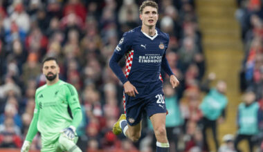 Guus Til maakte de tweede goal tegen Liverpool.