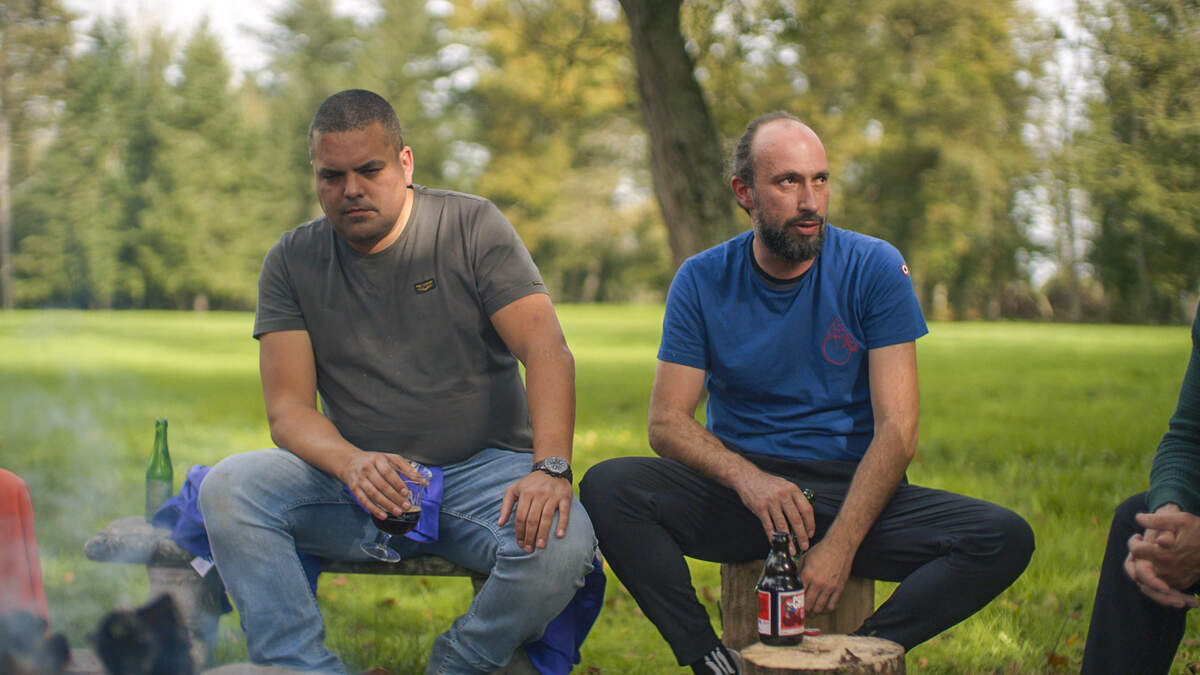 “Ik ben hier écht niet goed van”: verdachtmakingen zorgen voor onverwachte twist in ‘De verraders’