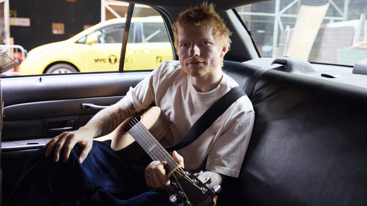 Met ‘One shot’ hertekent Ed Sheeran de concertfilm tijdens een indrukwekkende wandeling door New York ★★★★★