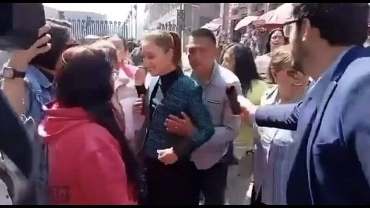 President Sheinbaum van Mexico werd op straat aangerand.