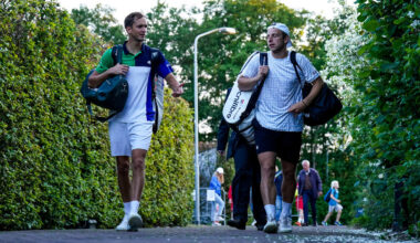 Daniil Medvedev en Tallon Griekspoor in 2022 samen in Rosmalen.