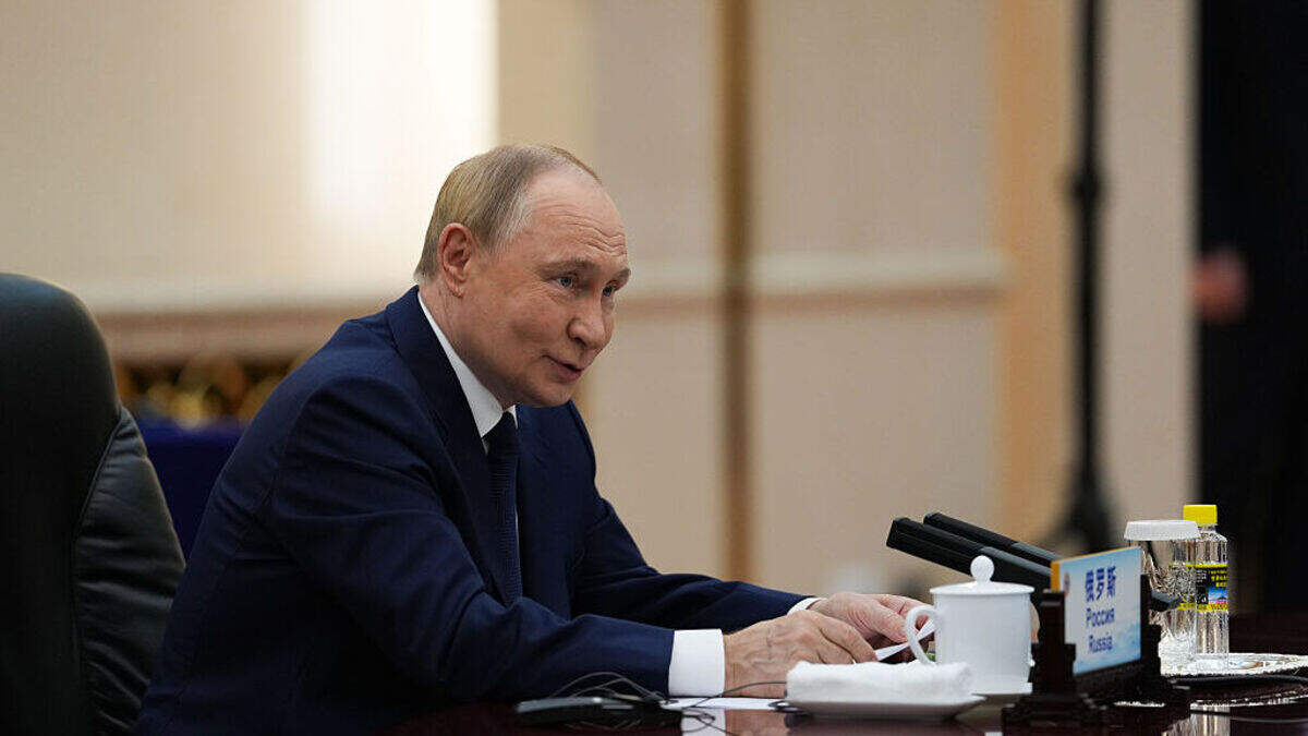 11-jarig meisje confronteert Poetin publiekelijk over gewonde oom