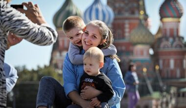 De demografische crisis in Rusland: Waarom het geboortecijfer keldert en wat Poetin eraan doet