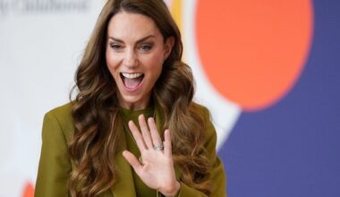 Grote Britse filmsterren bij kerstdienst prinses Catherine