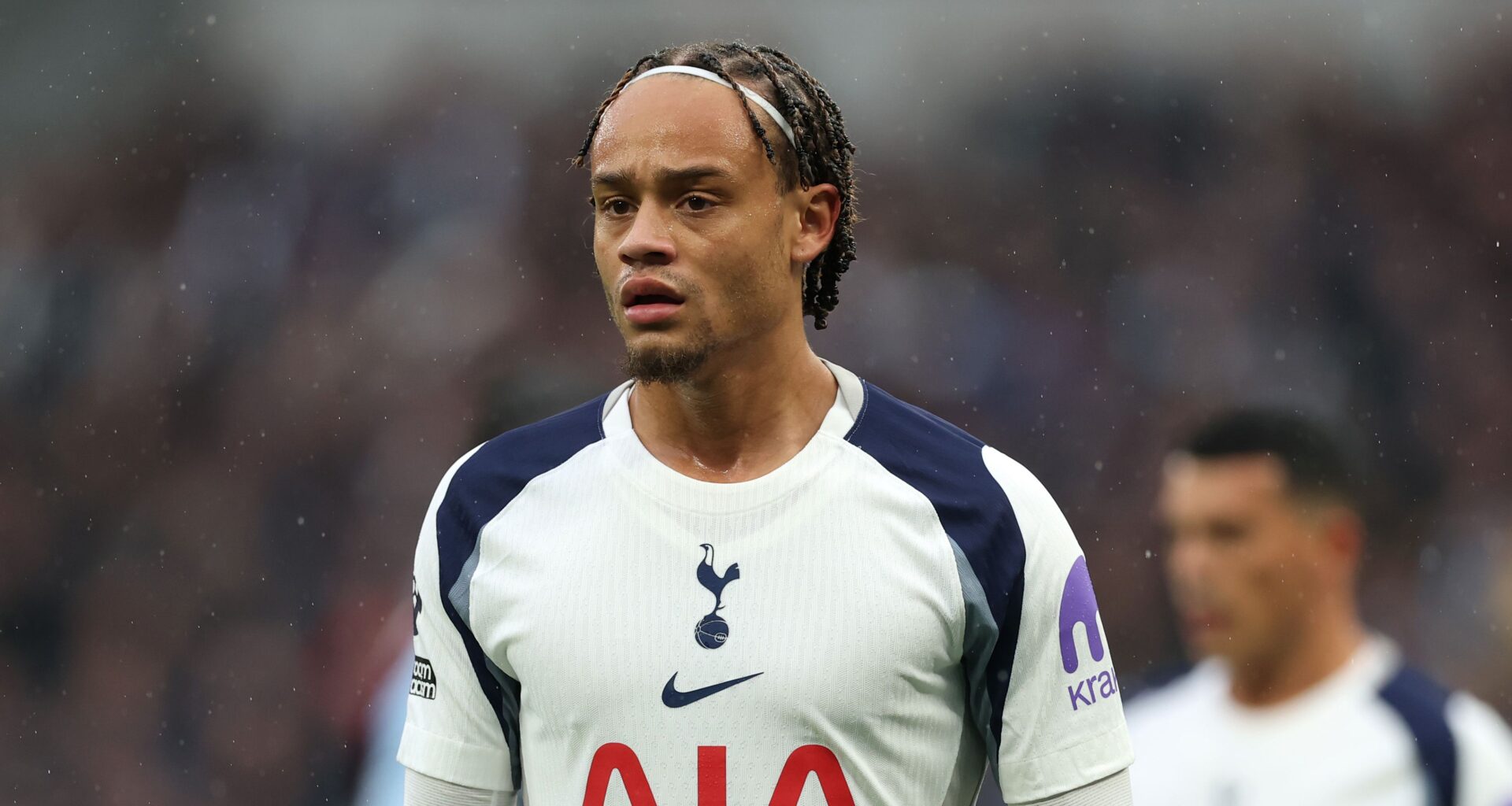 Engelse media genadeloos over Xavi Simons: 'Moeite met één aspect Premier League'