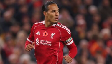Liverpool-captain Virgil van Dijk reageert bijzonder fel op journalist: ‘Willen jullie dat het vijandig wordt?’