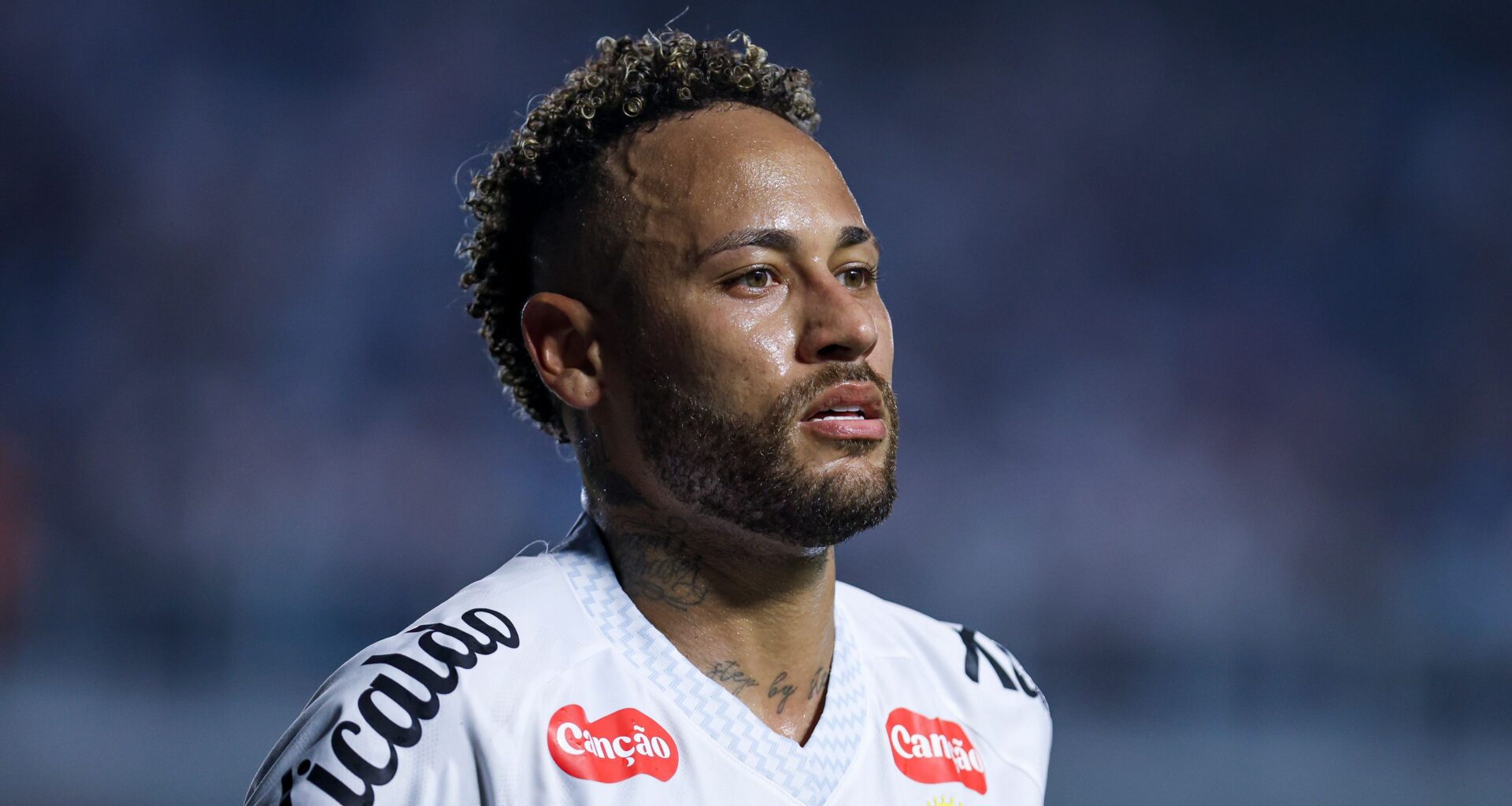 Neymar belangrijk in degradatiestrijd Santos met eerste goal sinds augustus