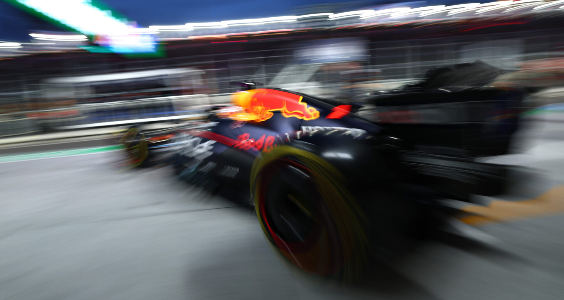 FIA houdt zich op de vlakte: 'Red Bull vond maas in de wet met motorwissel'