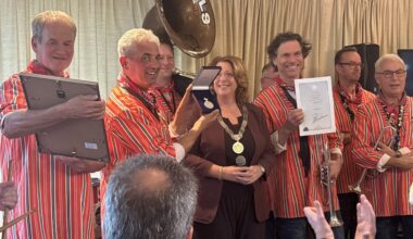 [AUDIO] Koninklijke Erepenning voor Kleintje Pils bij 50-jarig jubileum