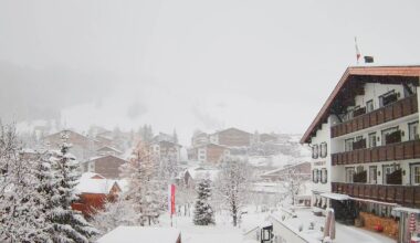 Het blijft maar doorsneeuwen: dorpen ook helemaal wit