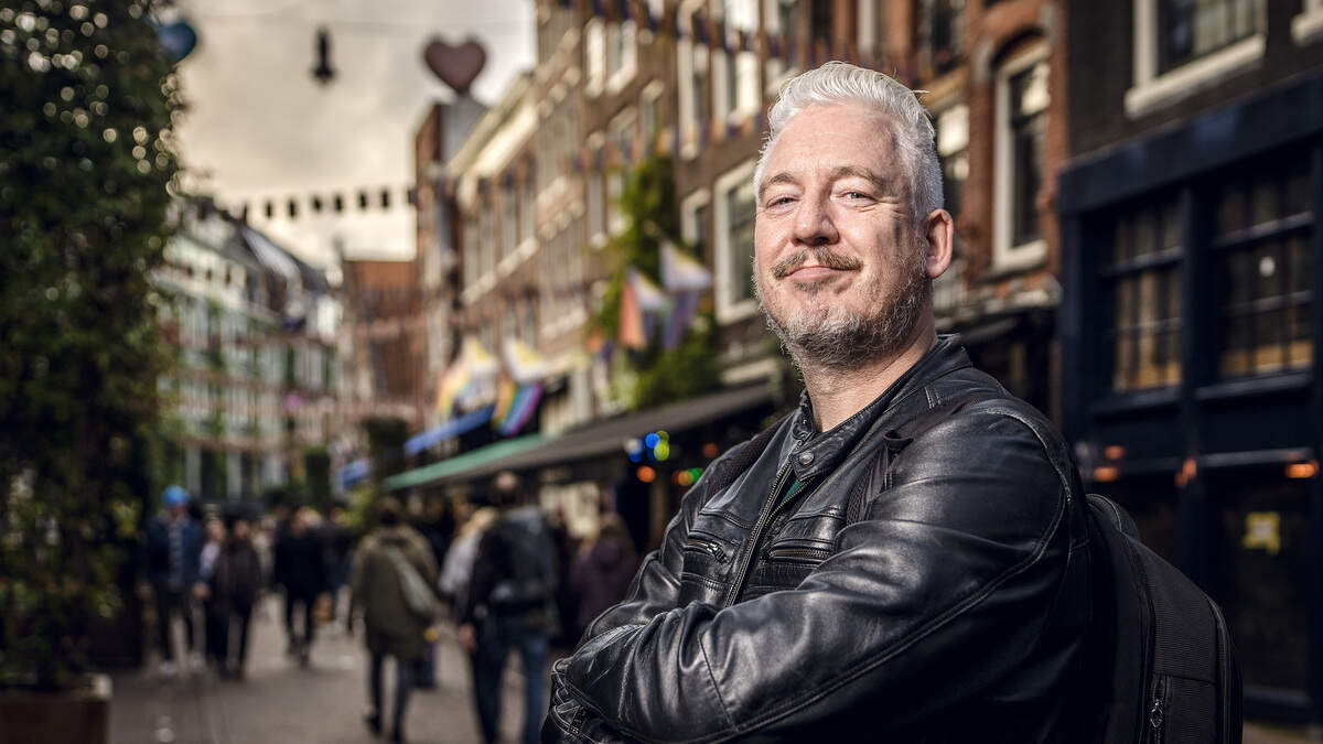 Overlevenden blikken terug op heftig hiv-tijdperk: ’Van mannen houden betekende je dood, dacht ik’ - De Telegraaf