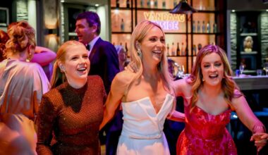 Foto: Hélène Hendriks, Noa Vahle en Merel Ek delen groot nieuws