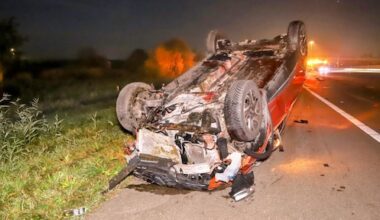 Ravage op A2 na aanrijding met paard, bestuurders met schrik vrij - RTL.nl