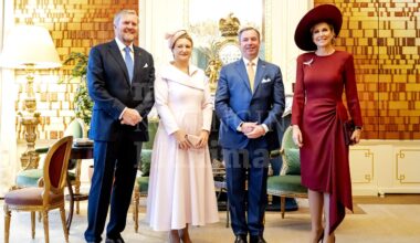 Máxima op en top koningin tijdens ontvangst groothertog Luxemburg