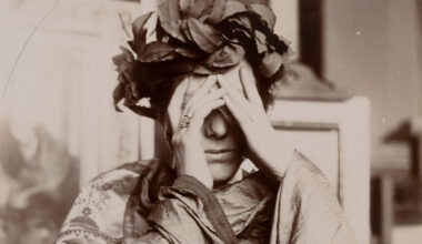 Van Jezus in zijn graf tot koloniale propaganda: Fomu belicht 19de-eeuwse Belgische fotografie ★★★★★