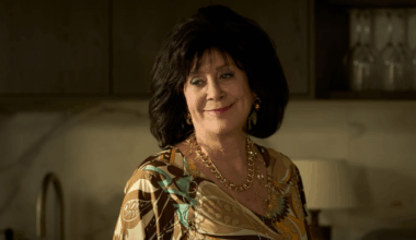 Beppie Melissen in haar rol als tante Cor.