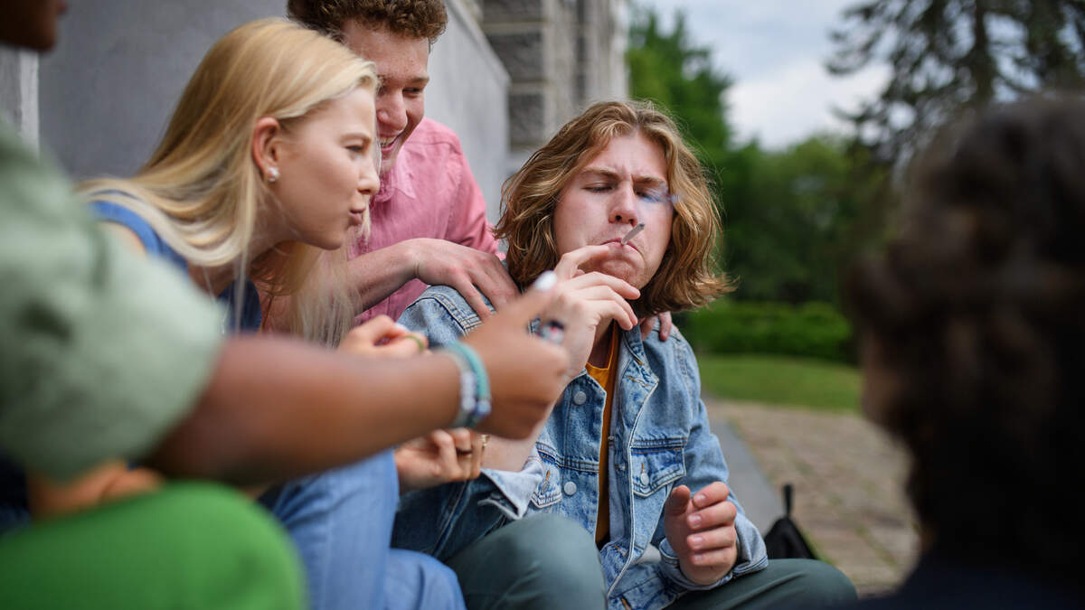 Praat mee: Malediven eerste land ter wereld met levenslang rookverbod, moet Nederland volgen?